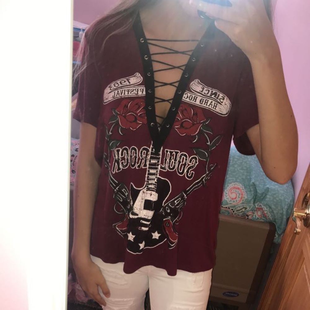 SOUL ROCK TIE UP TOP